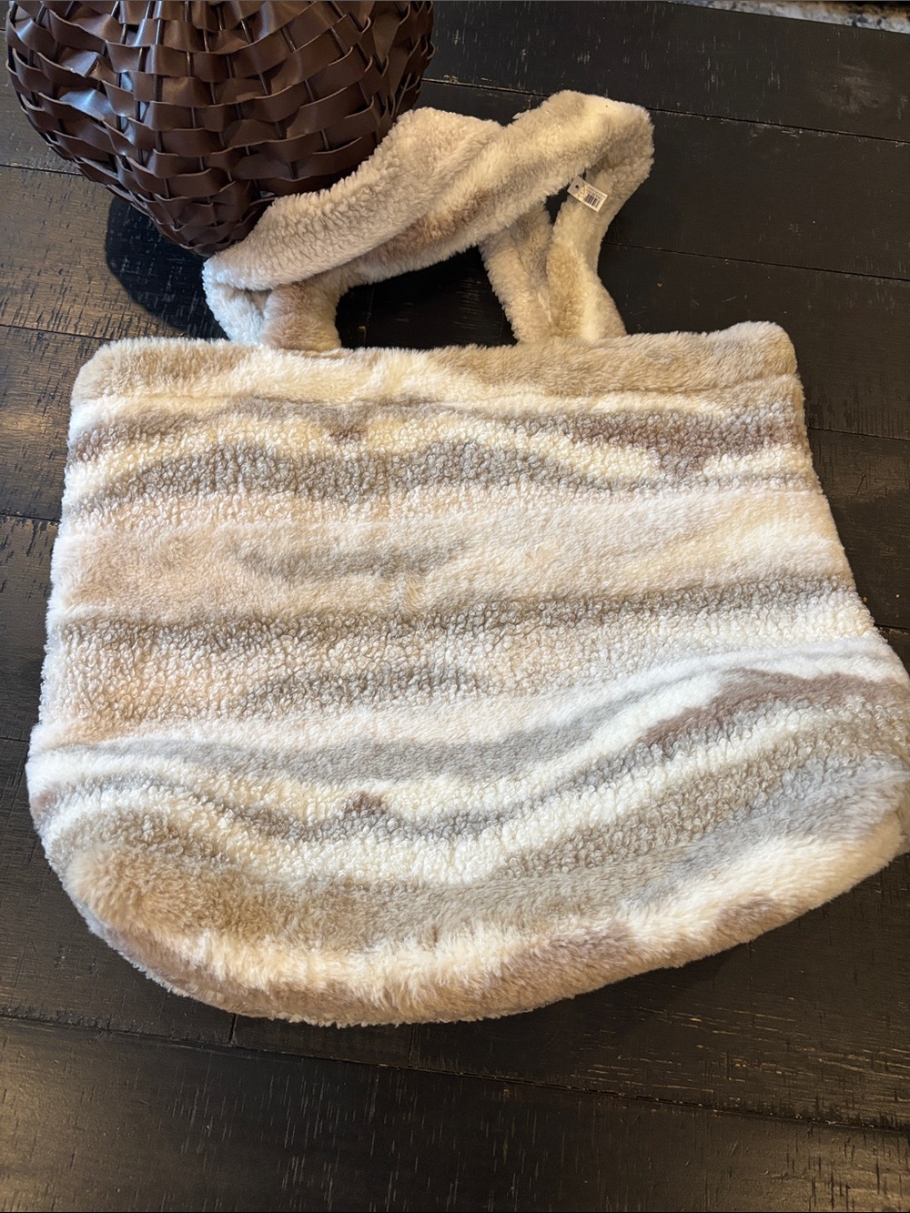 NWT Soma Cozy Faux Shearling Tote Bag in Cream and Tan
